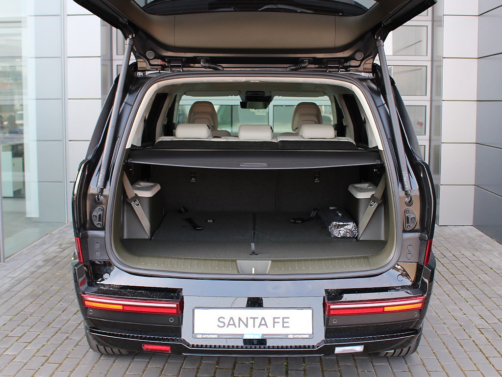 Hyundai Santa Fe 1,6 T-GDI HEV 4x4 7 míst MR26 CALLIGRAPHY