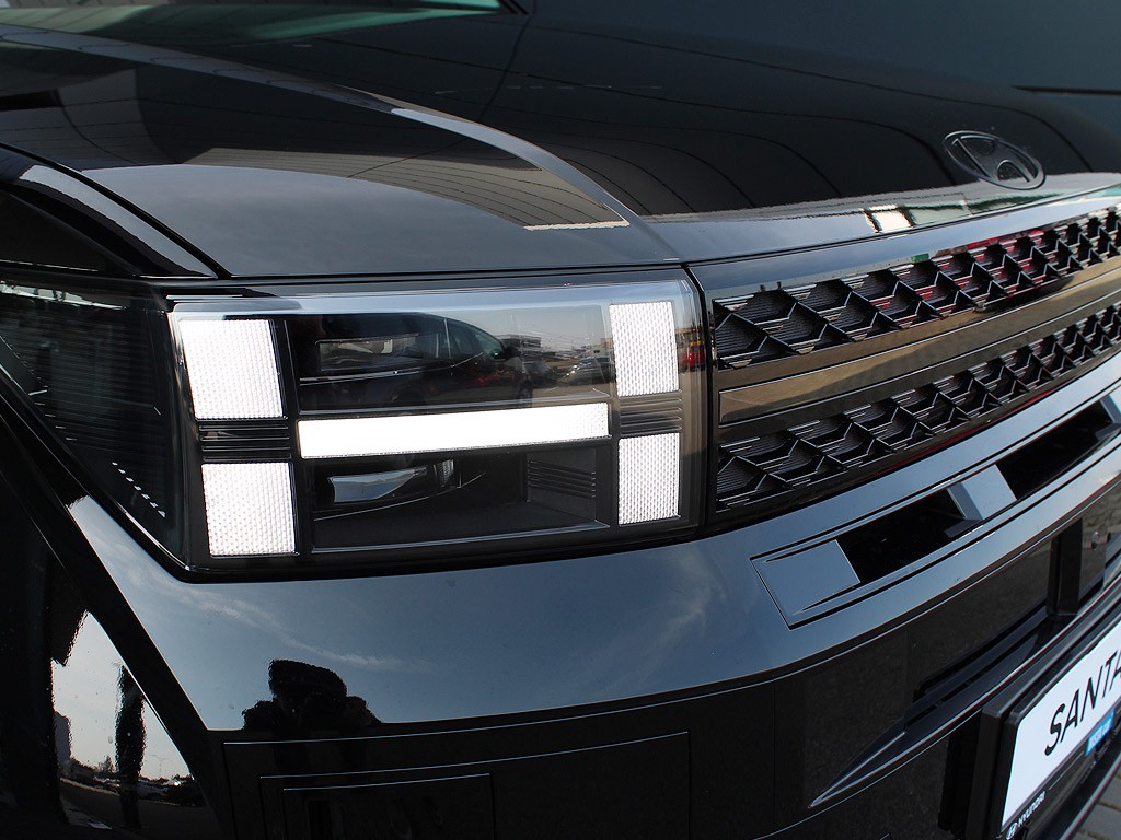 Hyundai Santa Fe 1,6 T-GDI HEV 4x4 7 míst MR26 CALLIGRAPHY