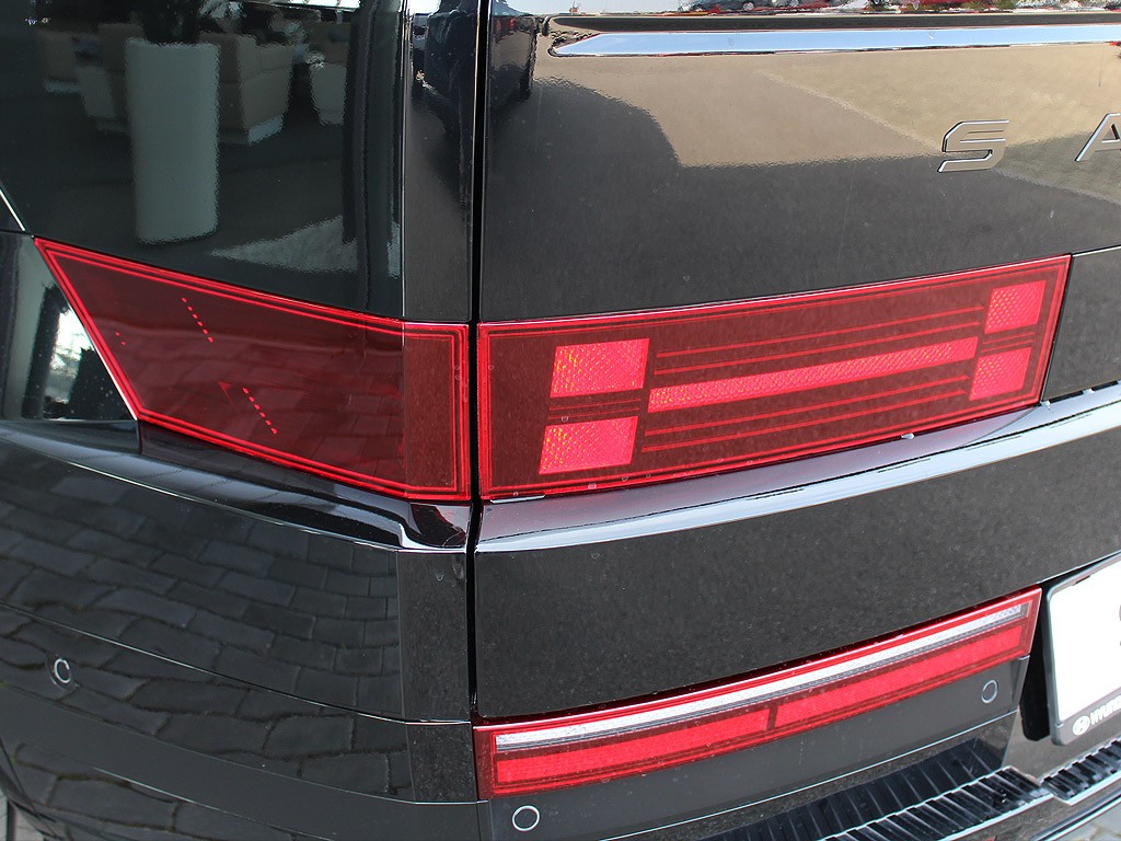 Hyundai Santa Fe 1,6 T-GDI HEV 4x4 7 míst MR26 CALLIGRAPHY