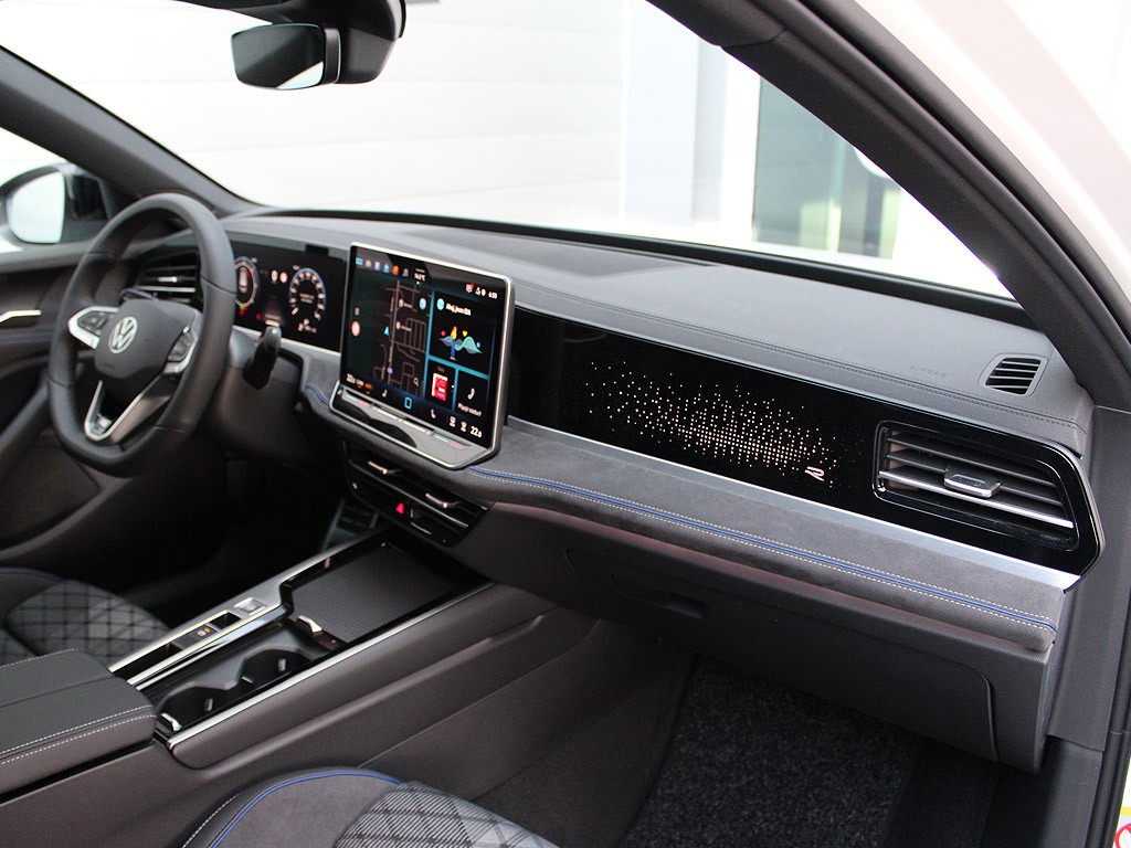 Volkswagen Passat 2,0 TDI 110 kW 7DSG 110KW/150PS R-Line