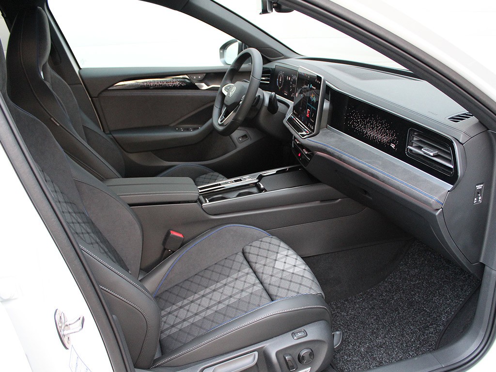 Volkswagen Passat 2,0 TDI 110 kW 7DSG 110KW/150PS R-Line