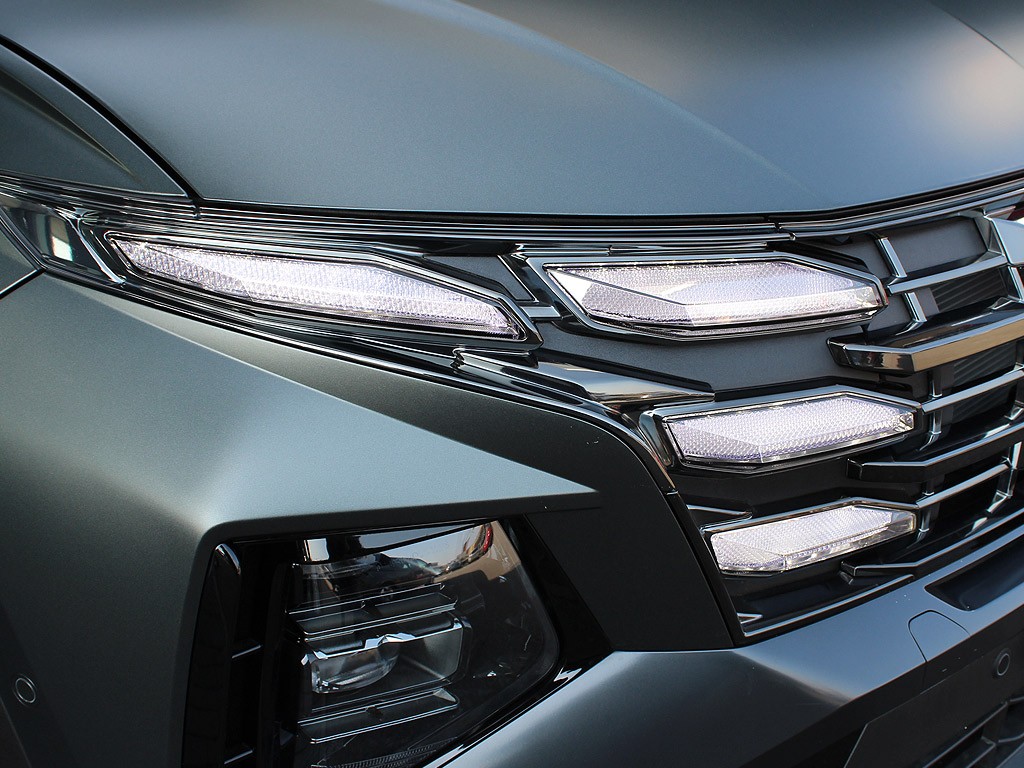 Hyundai Tucson 1,6 T-GDI 4x4 MHEV MR25 EDICE 20 YEARS LUXURY