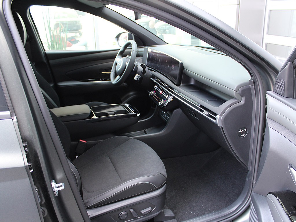 Hyundai Tucson 1,6 T-GDI 4x4 MHEV MR25 EDICE 20 YEARS LUXURY