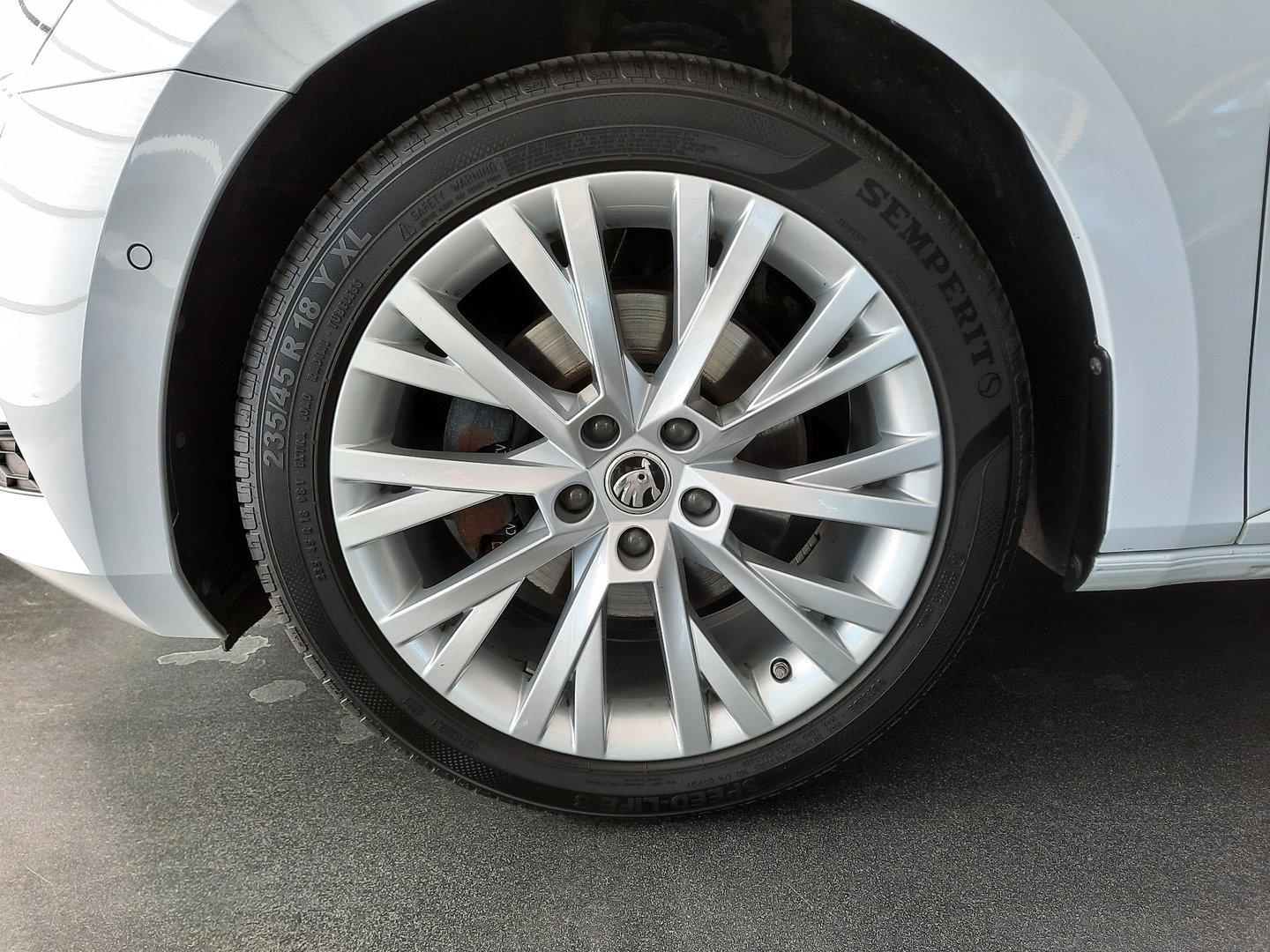 Škoda Superb Combi 2.0 TSI (140kW/190k) DSG