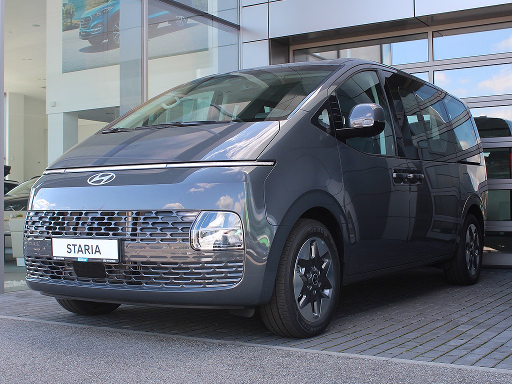 Hyundai Staria 1,6 T-GDI 4x2 9míst HEV STYLE PREMIUM