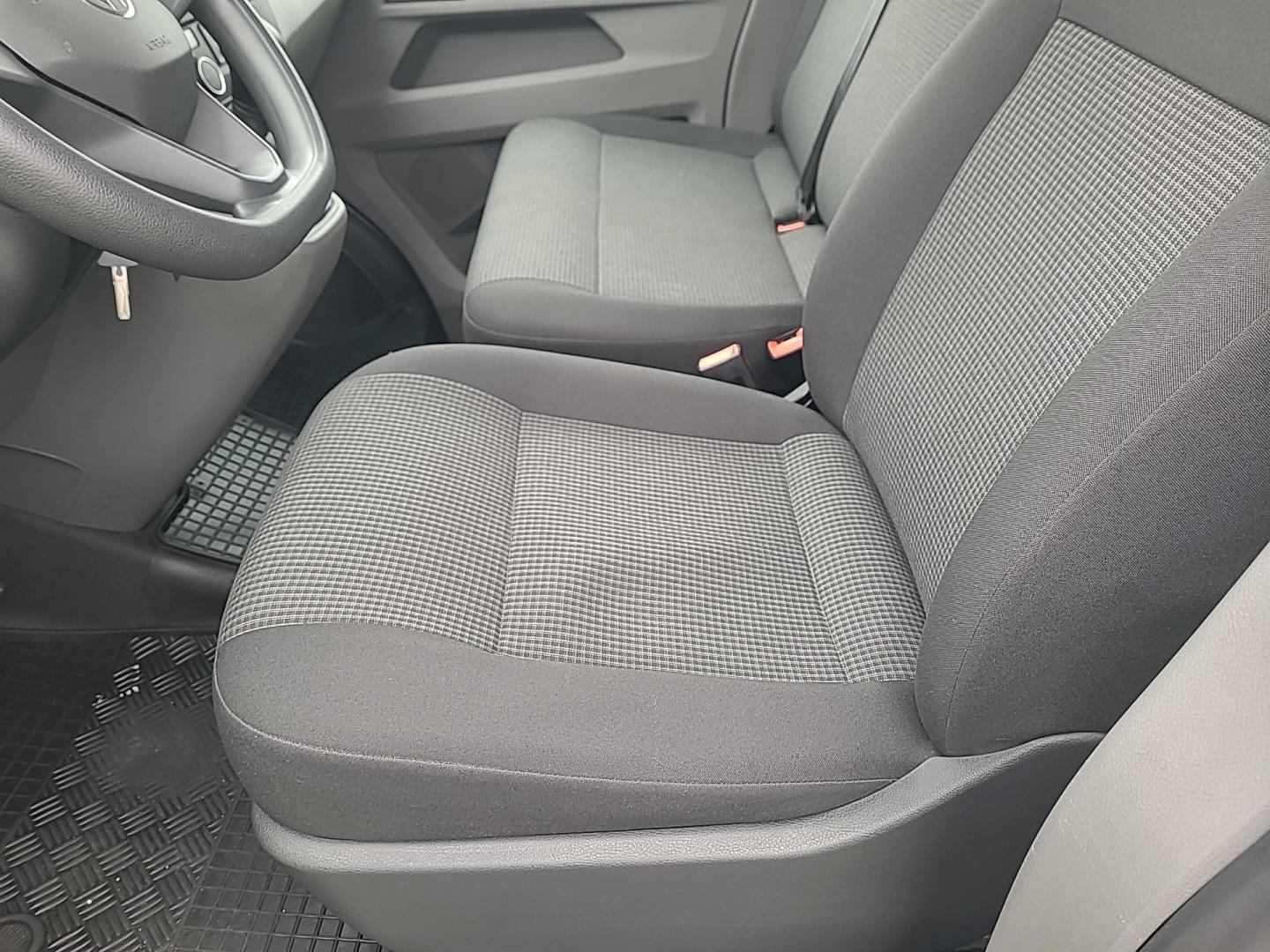 Volkswagen Transporter 2.0 TDI / 110 kW DSG 9 míst