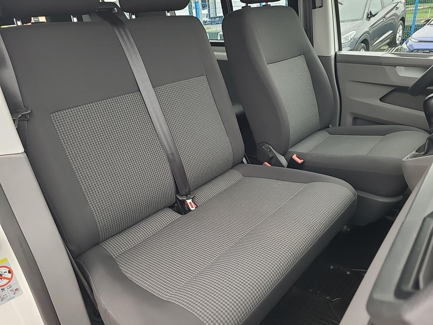 Volkswagen Transporter 2.0 TDI / 110 kW DSG 9 míst