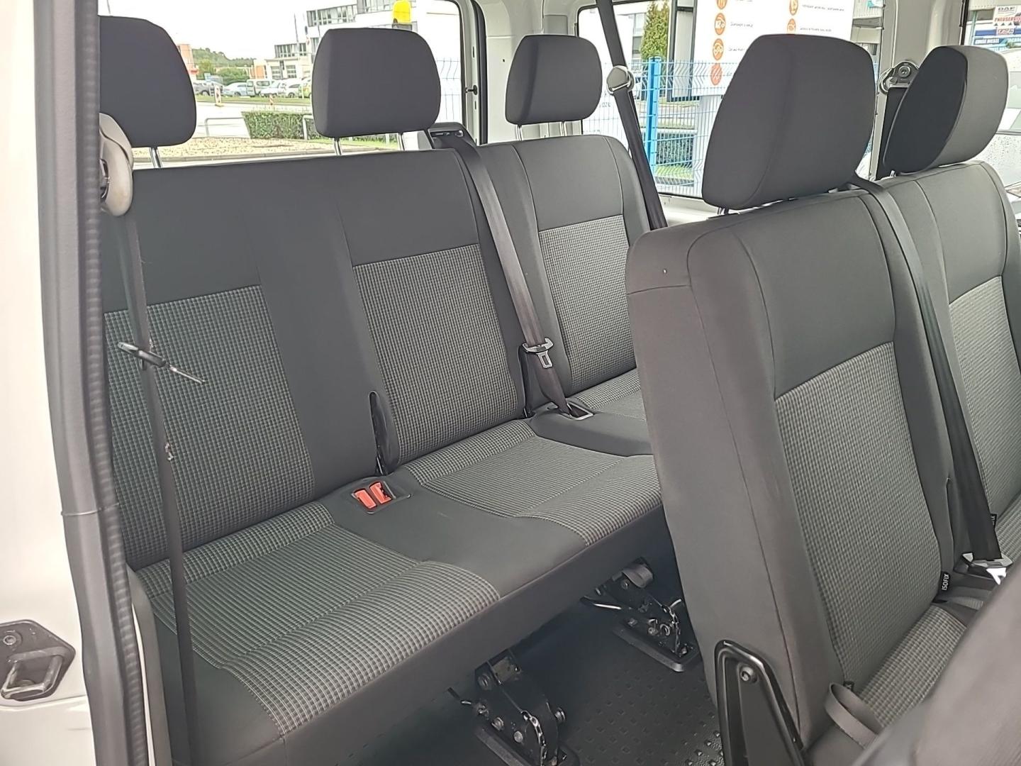 Volkswagen Transporter 2.0 TDI / 110 kW DSG 9 míst