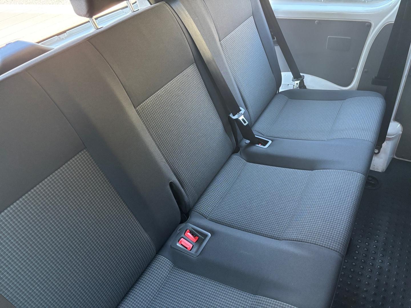 Volkswagen Transporter 2.0 TDI / 110 kW DSG 9 míst