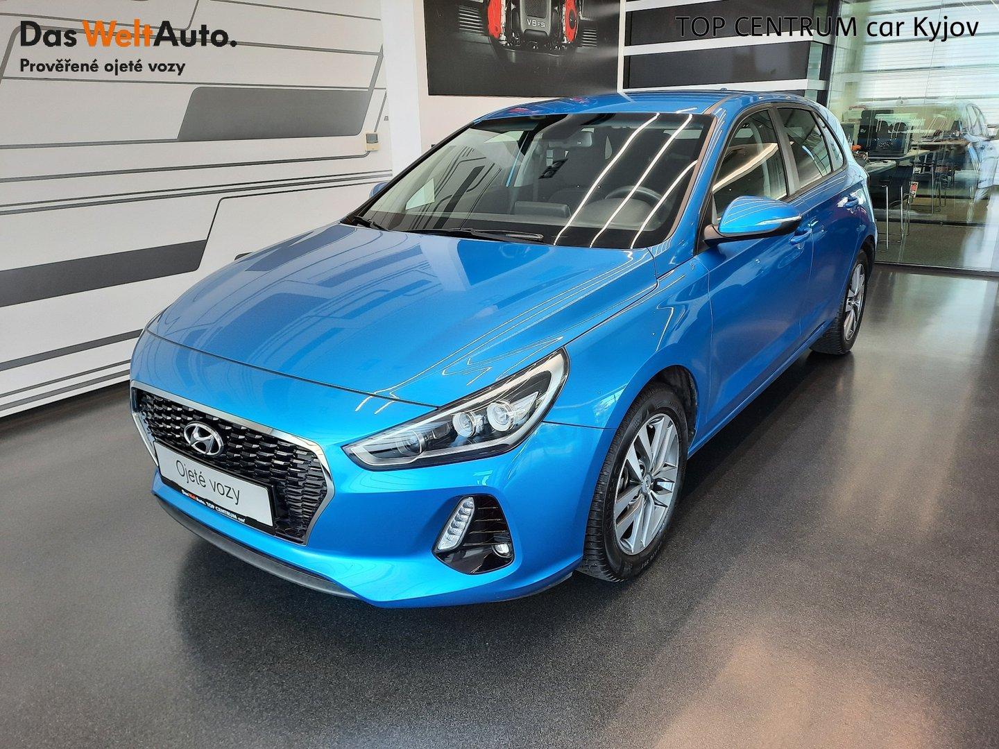 Hyundai i30 1.6 CRDI (81kW/110k), Automat Trikolor