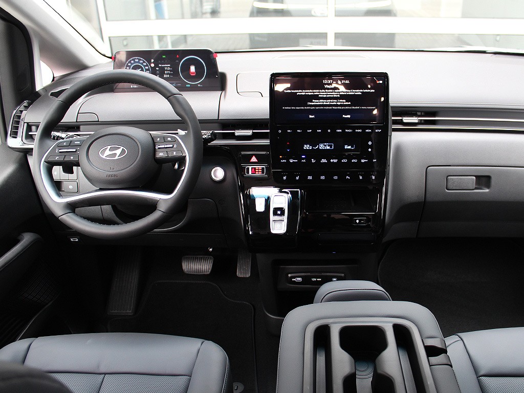 Hyundai Staria 1,6 T-GDI 4x2 9míst