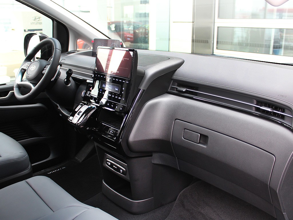 Hyundai Staria 1,6 T-GDI 4x2 9míst