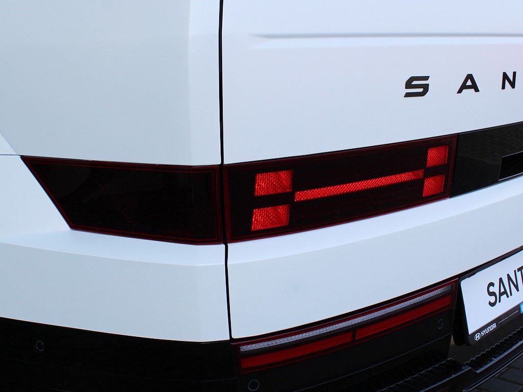 Hyundai Santa Fe 1,6 T-GDI HEV 4x4 7 míst MR26 CALLIGRAPHY