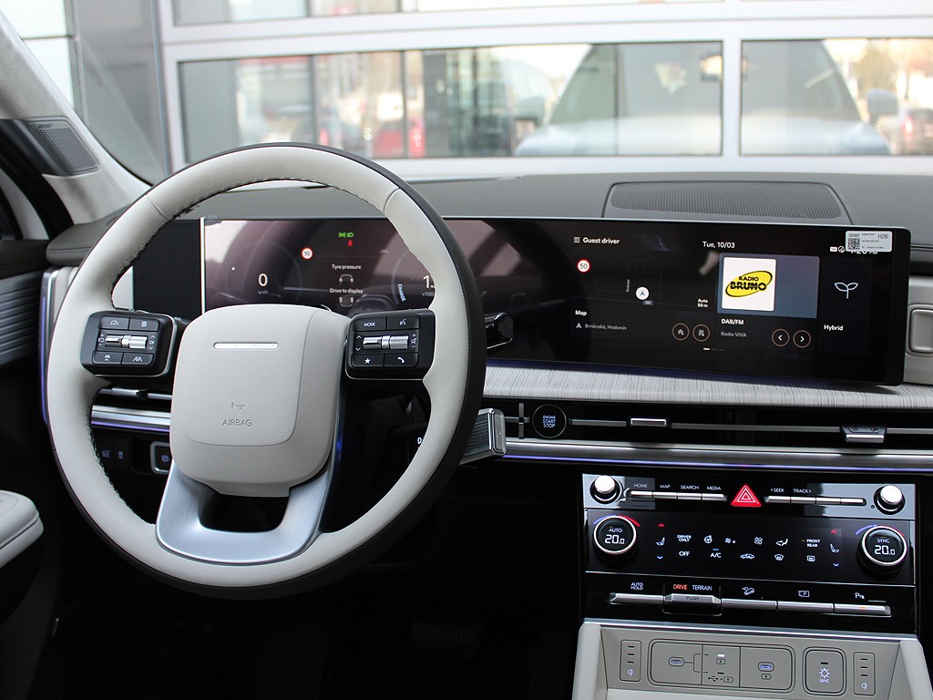 Hyundai Santa Fe 1,6 T-GDI HEV 4x4 7 míst MR26 CALLIGRAPHY