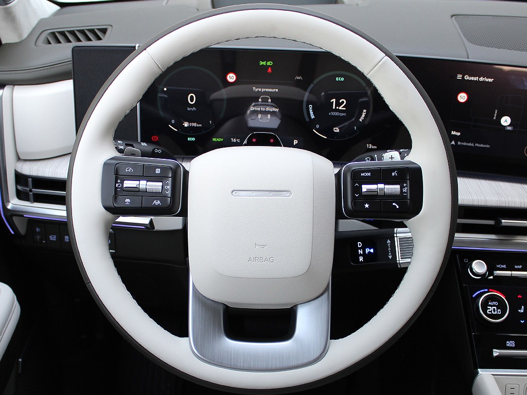 Hyundai Santa Fe 1,6 T-GDI HEV 4x4 7 míst MR26 CALLIGRAPHY