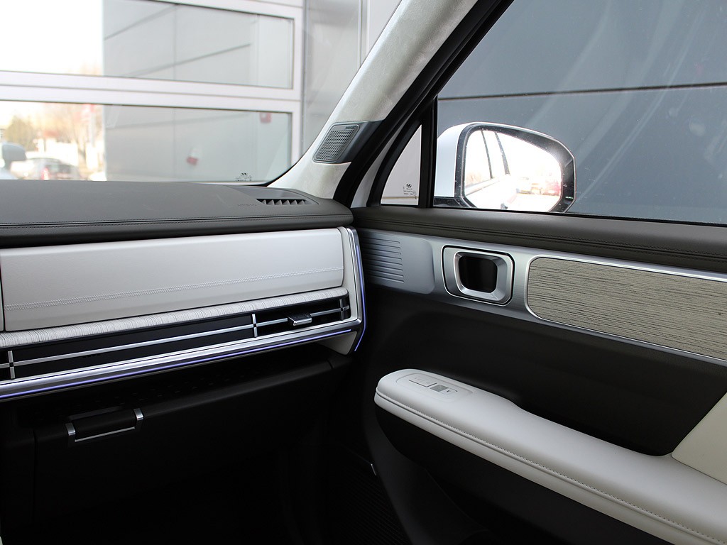 Hyundai Santa Fe 1,6 T-GDI HEV 4x4 7 míst MR26 CALLIGRAPHY