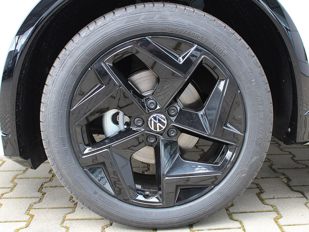Volkswagen Tiguan 1,5 eTSI mHEV 110KW/150PS R-Line