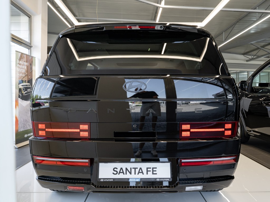 Hyundai Santa Fe 1,6 T-GDI HEV 4x4 7 míst MR26 CALLIGRAPHY