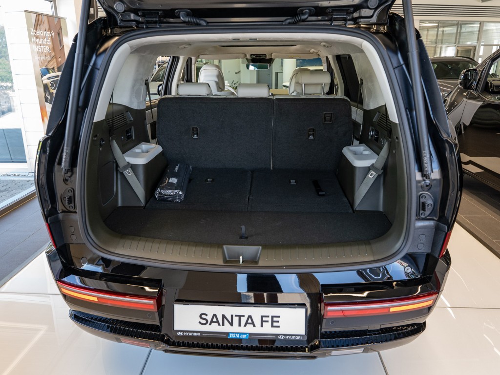 Hyundai Santa Fe 1,6 T-GDI HEV 4x4 7 míst MR26 CALLIGRAPHY