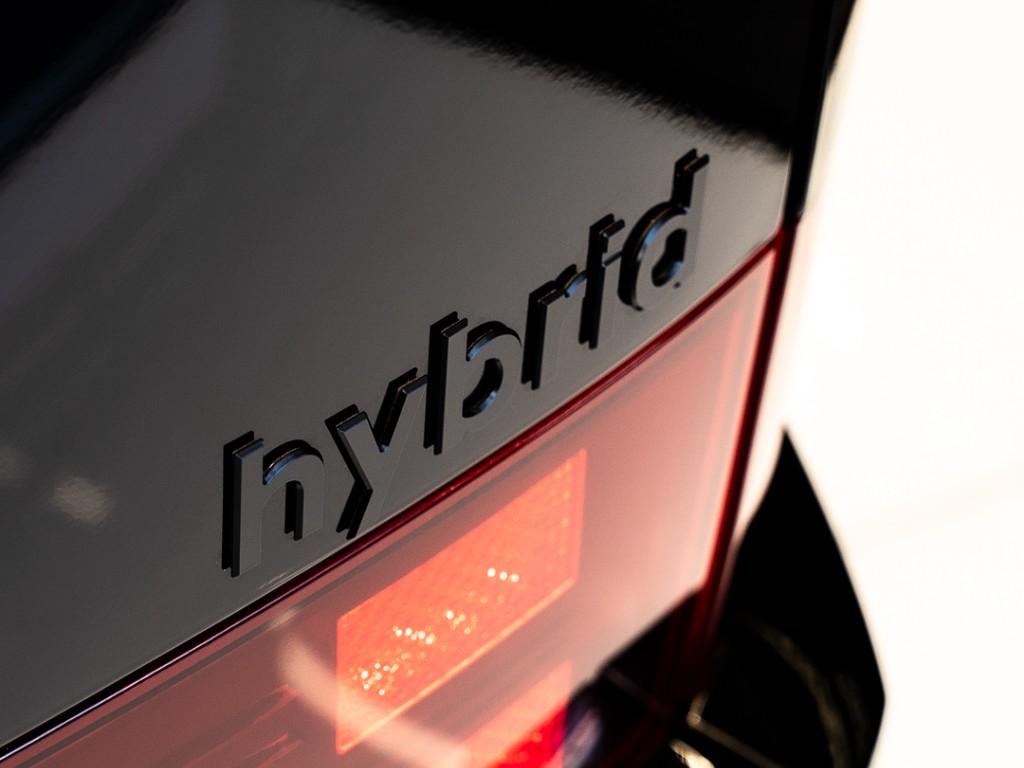 Hyundai Santa Fe 1,6 T-GDI HEV 4x4 7 míst MR26 CALLIGRAPHY