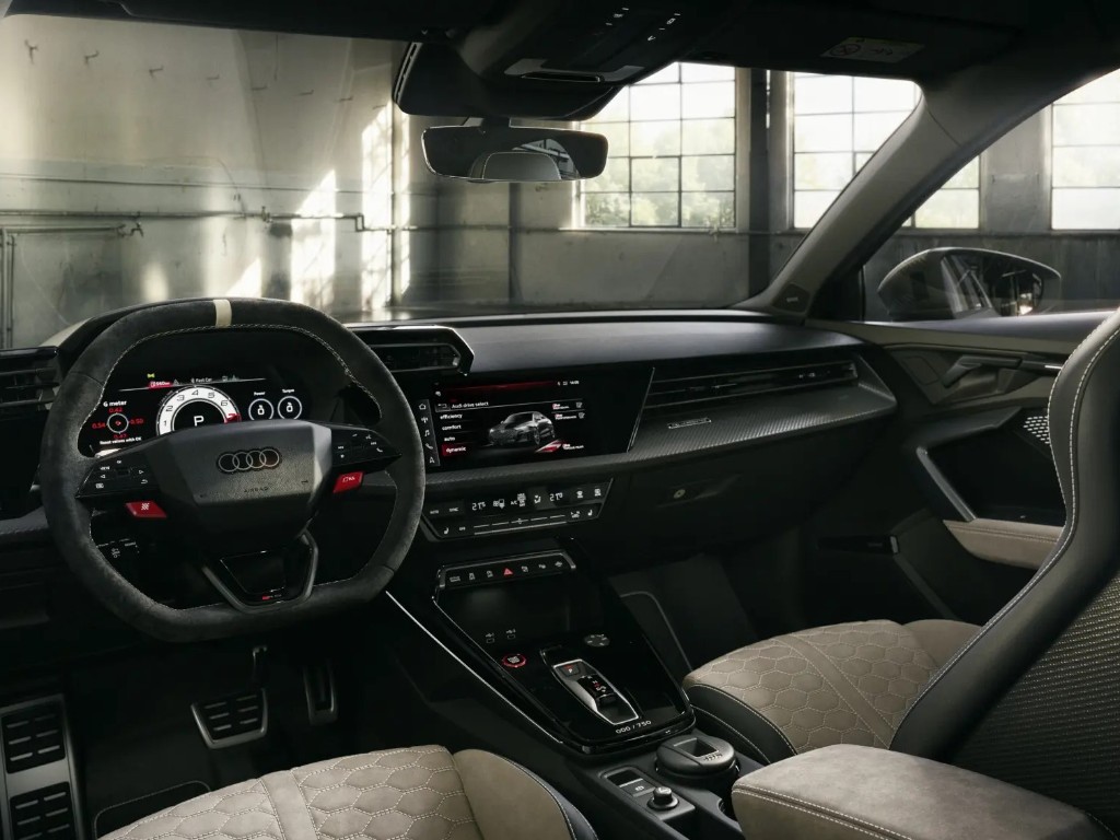 Audi RS 3 Limousine competition limited 2,5 TFSI quattro (294kW/400k) S tronic