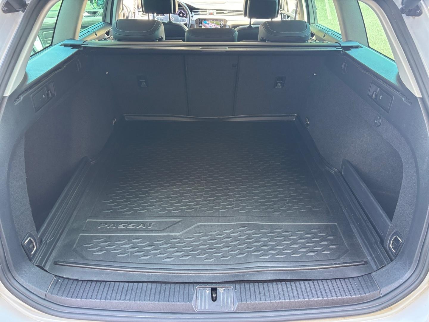 Volkswagen Passat Variant 2,0 TSI / 140 kW Elegance DSG