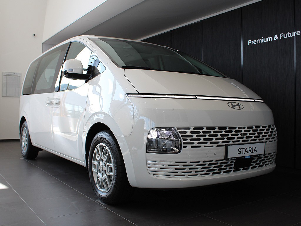 Hyundai Staria 1,6 T-GDI HEV 9 míst SMART