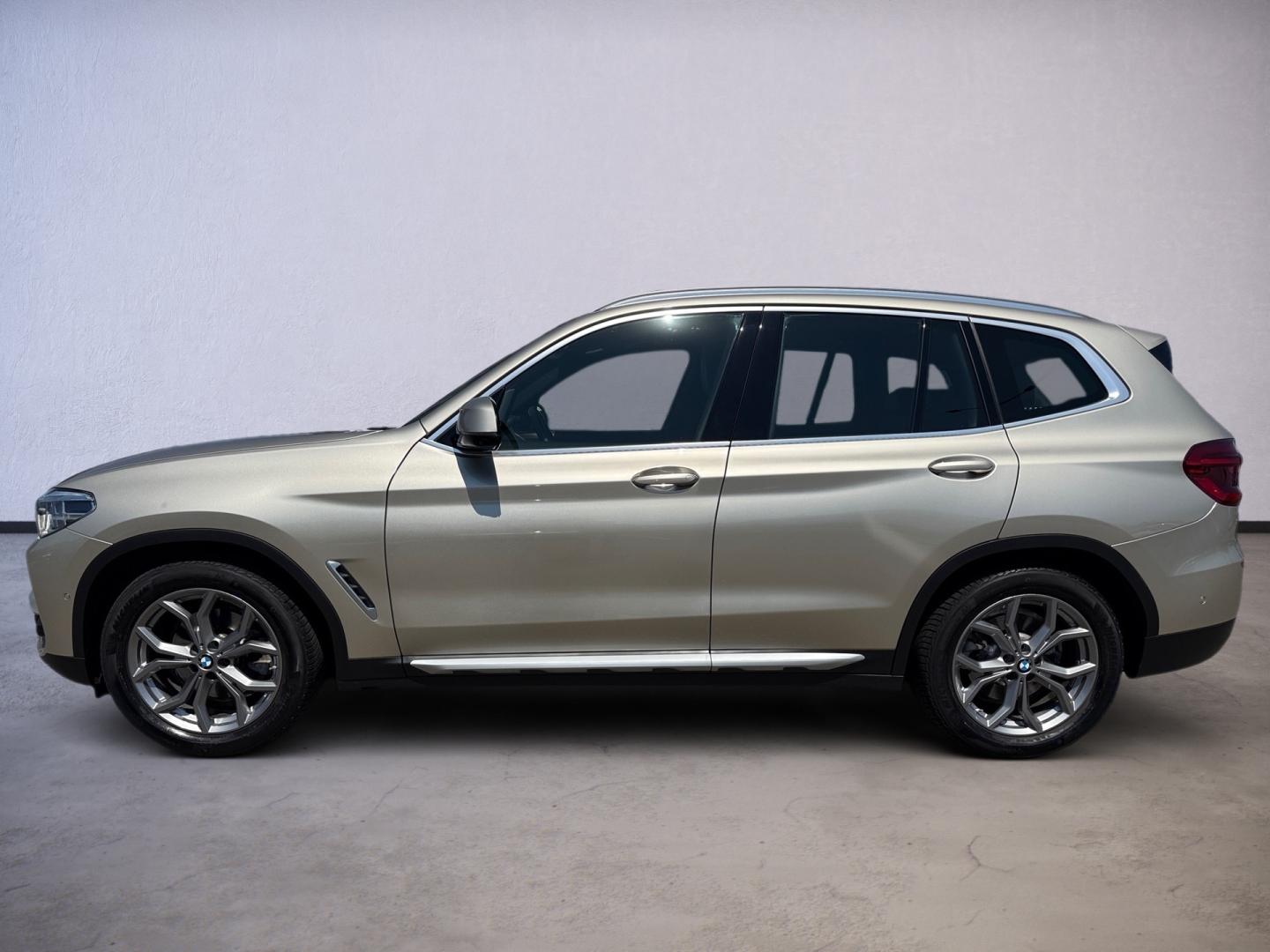 BMW X3 2,0 i / 135 kW xDRIVE AT