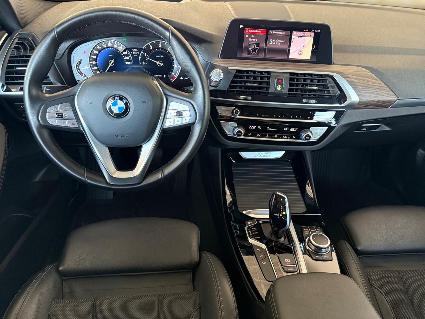 BMW X3 2,0 i / 135 kW xDRIVE AT