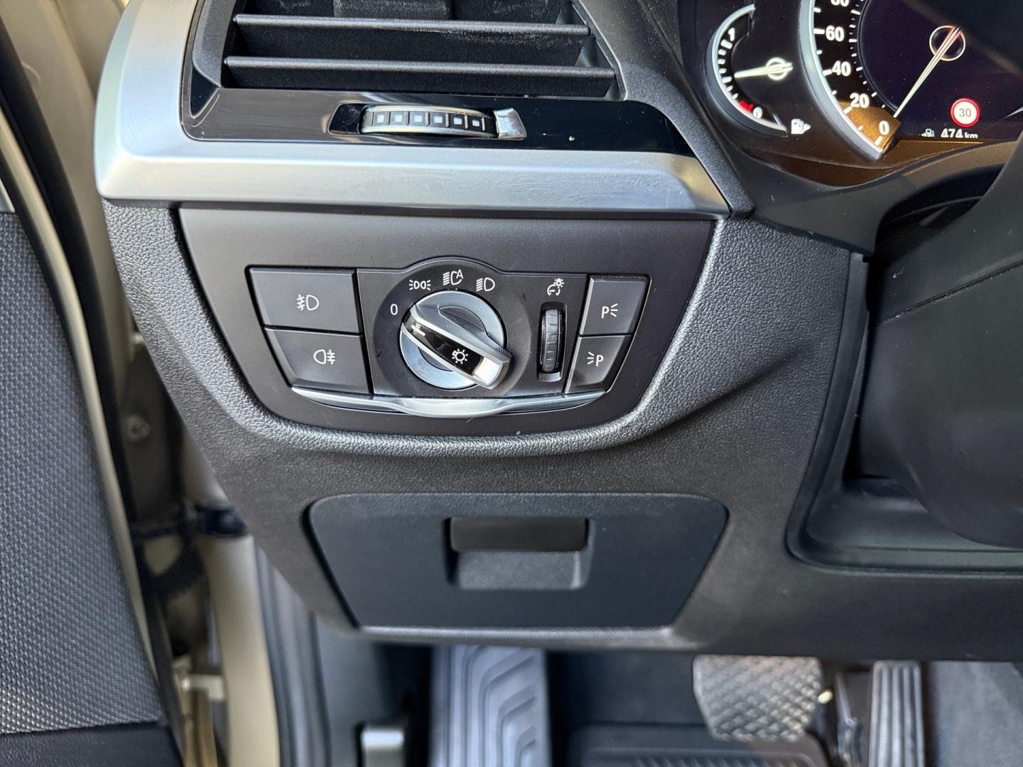BMW X3 2,0 i / 135 kW xDRIVE AT