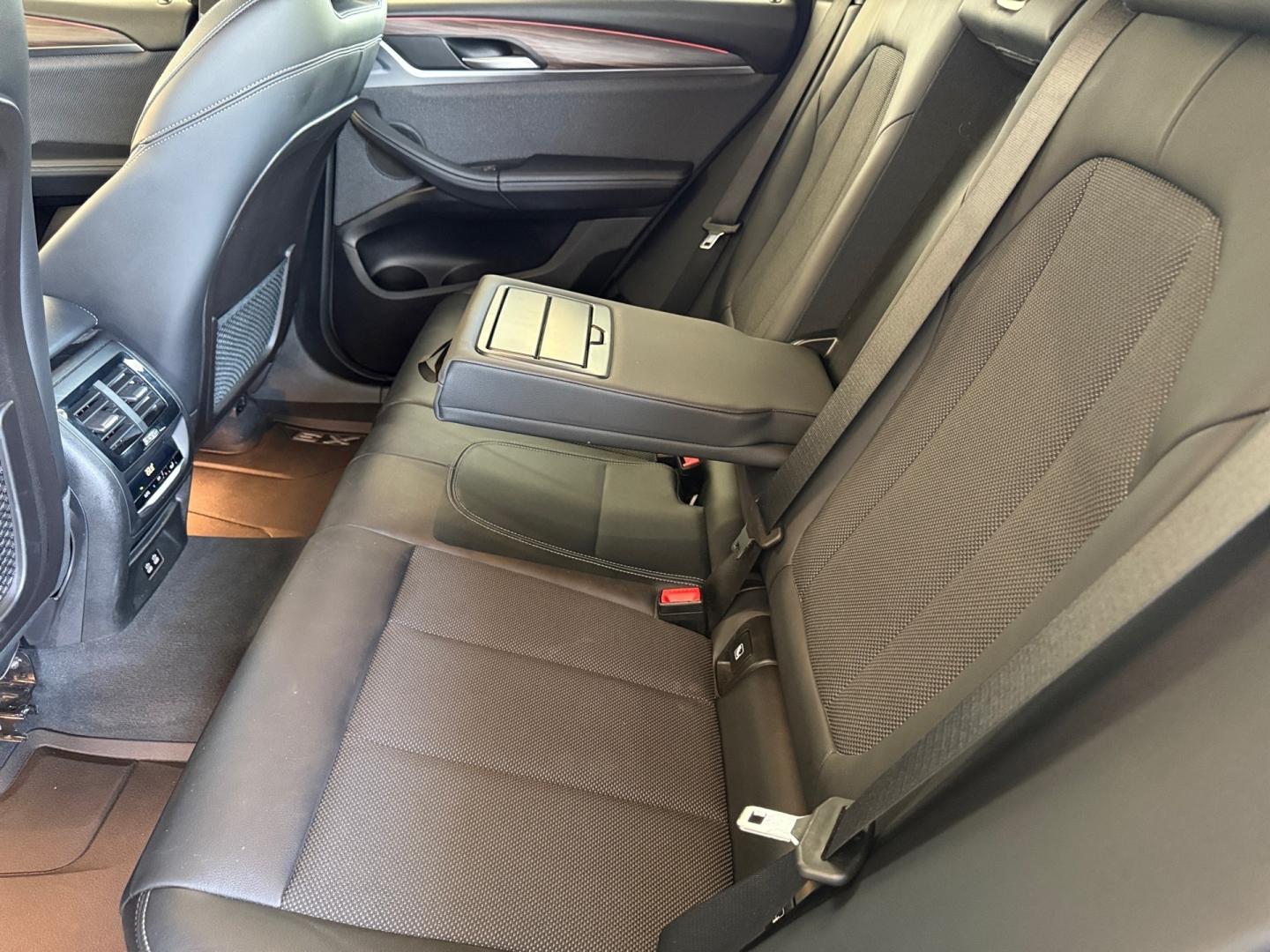 BMW X3 2,0 i / 135 kW xDRIVE AT