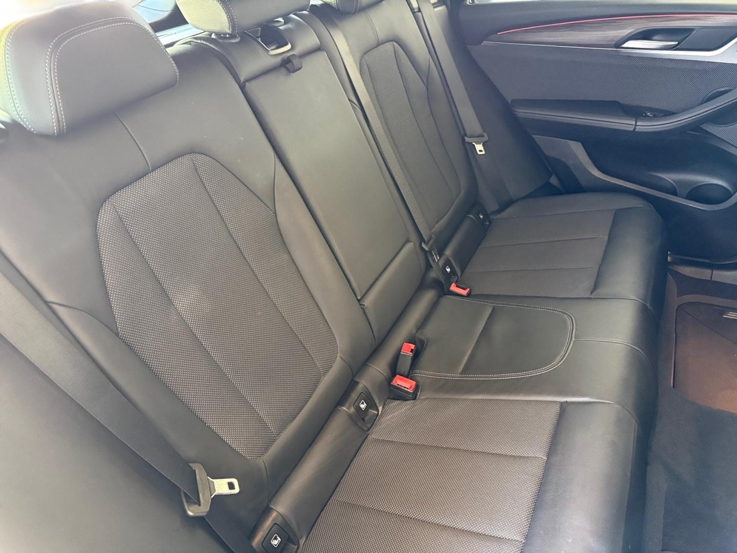 BMW X3 2,0 i / 135 kW xDRIVE AT