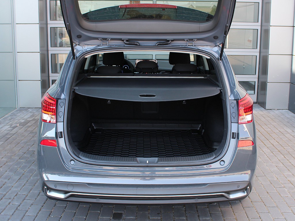 Hyundai i30 kombi 1,6 T-GDI MR26 STYLE