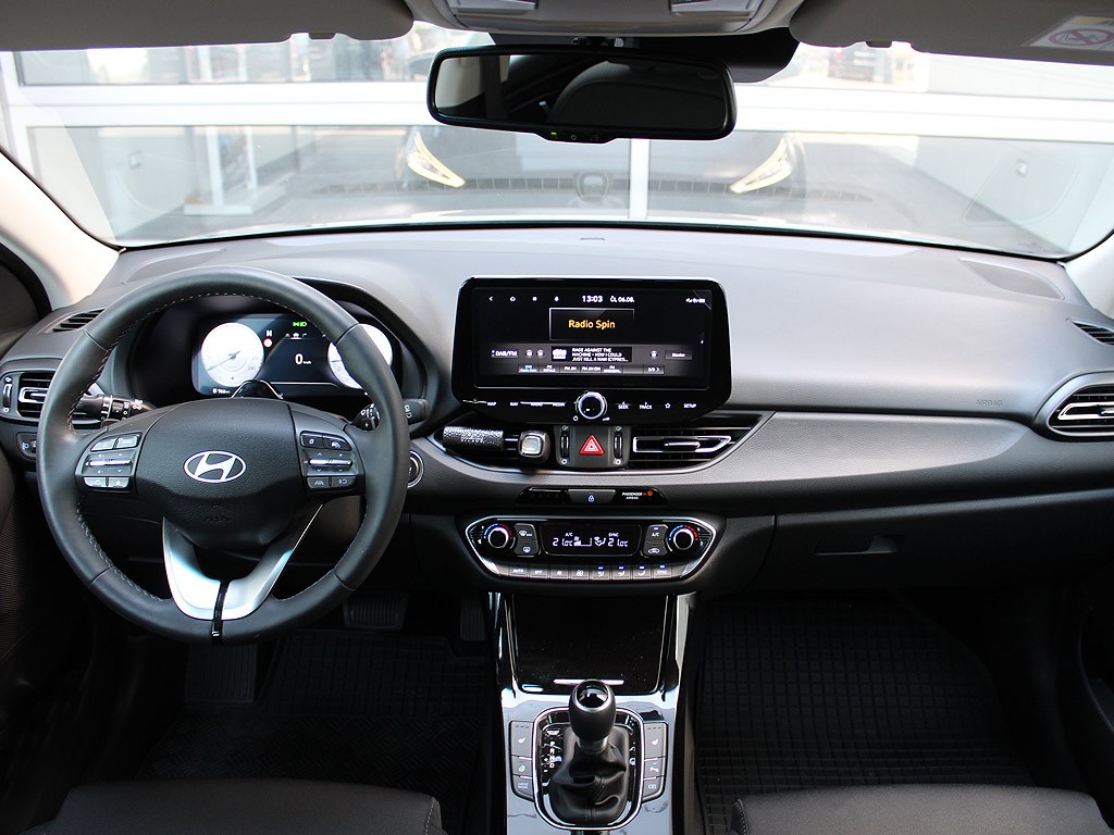 Hyundai i30 kombi 1,6 T-GDI MR26 STYLE
