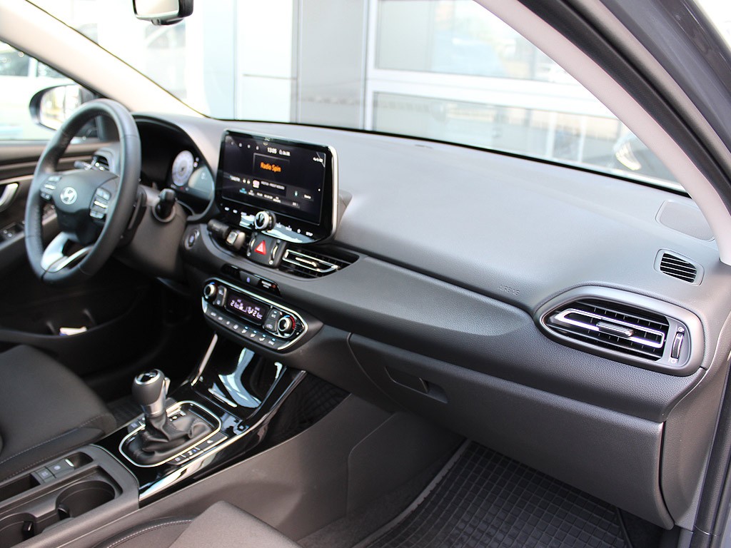 Hyundai i30 kombi 1,6 T-GDI MR26 STYLE