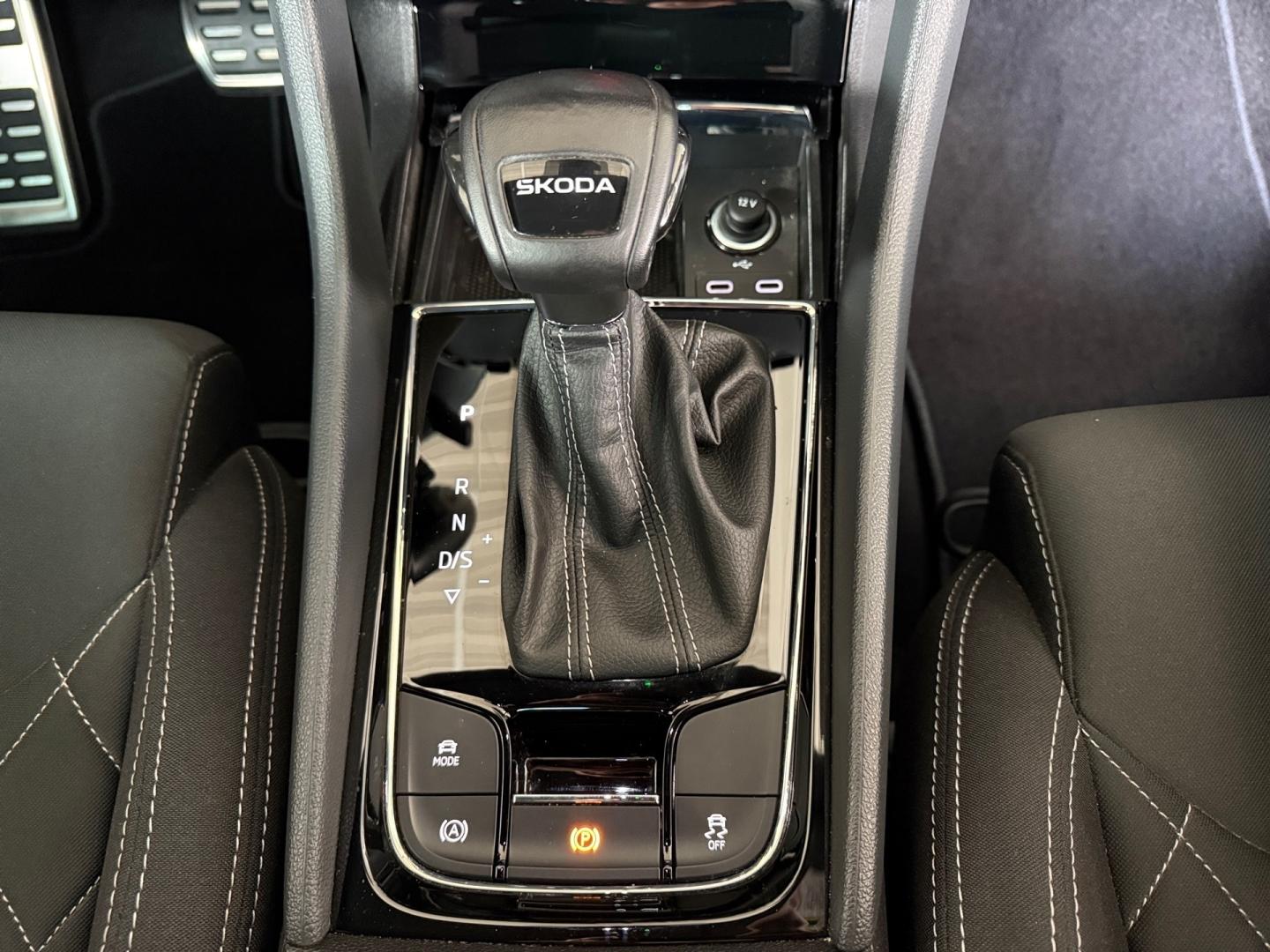 Škoda Karoq 1,5 TSI / 110 kW SportLine DSG