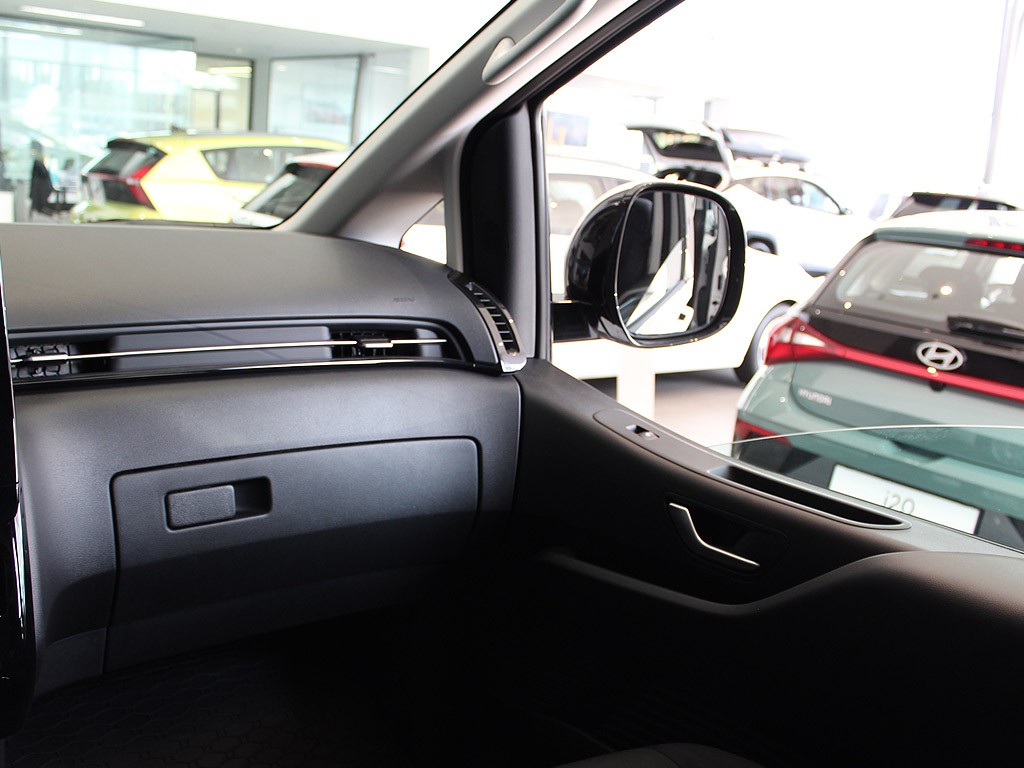 Hyundai Staria 1,6 T-GDI HEV 9 míst SMART