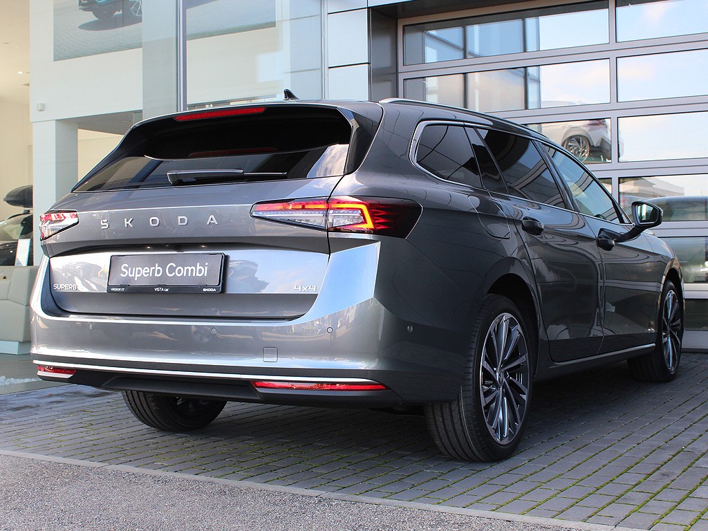 Škoda Superb Combi 2,0TDI 142kW 7-stup. DSG 4x4 Laurin & Klement