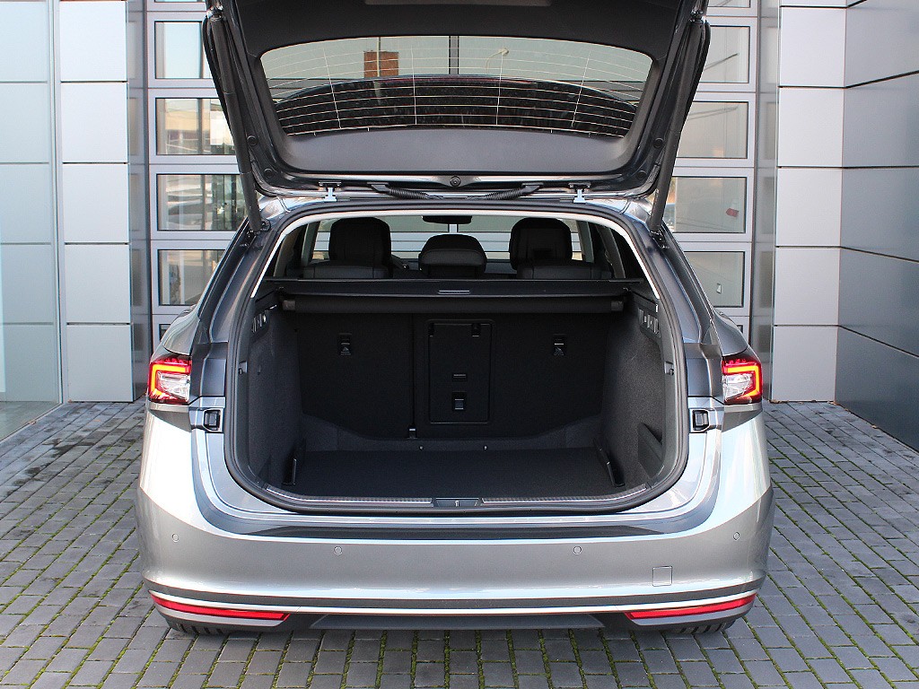 Škoda Superb Combi 2,0TDI 142kW 7-stup. DSG 4x4 Laurin & Klement