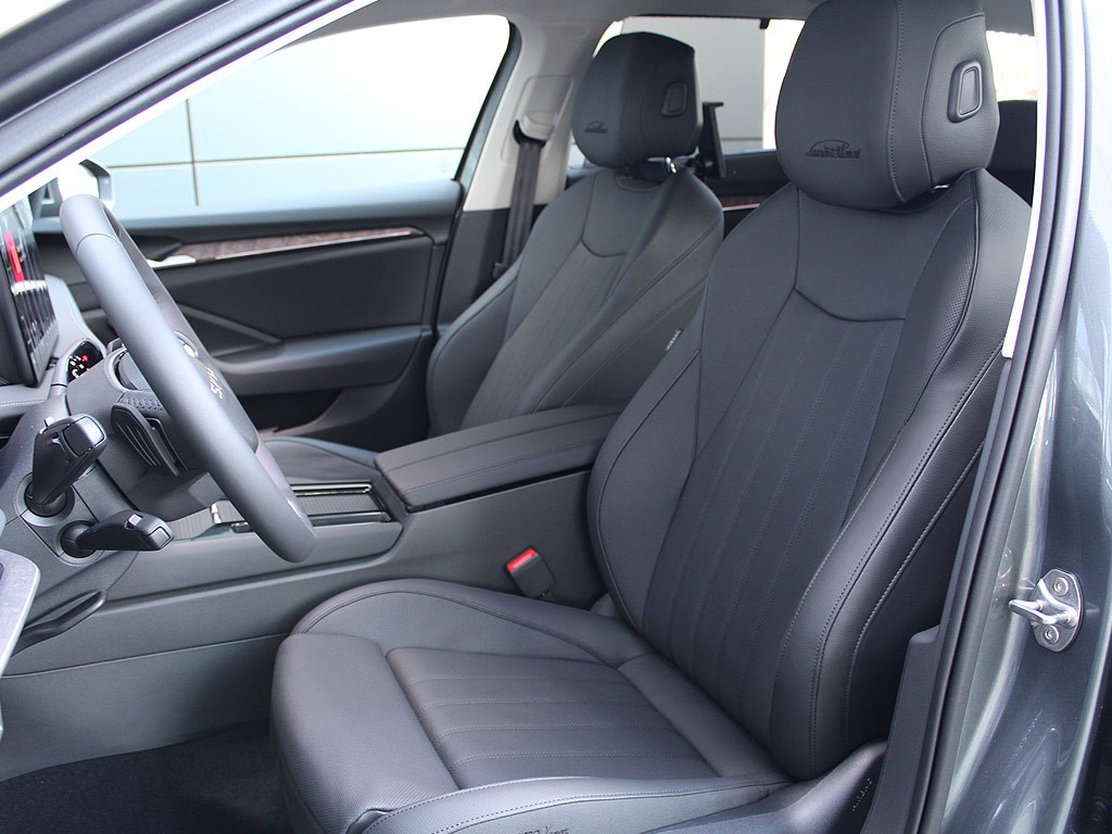 Škoda Superb Combi 2,0TDI 142kW 7-stup. DSG 4x4 Laurin & Klement