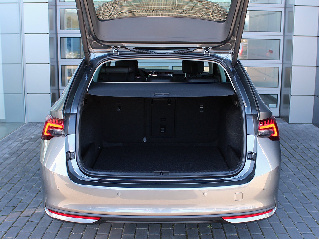 Škoda Octavia Combi 2,0TDI 110kW 7-stup. DSG Exclusive