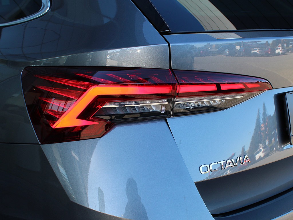 Škoda Octavia Combi 2,0TDI 110kW 7-stup. DSG Exclusive