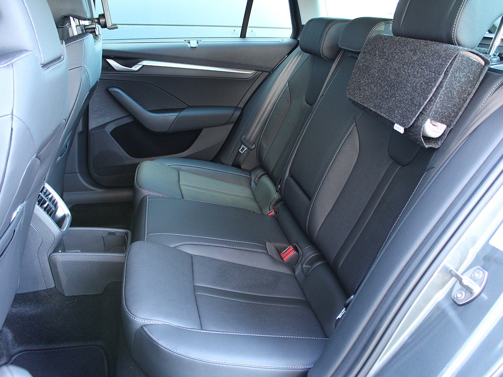 Škoda Octavia Combi 2,0TDI 110kW 7-stup. DSG Exclusive