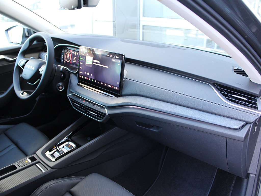 Škoda Octavia Combi 2,0TDI 110kW 7-stup. DSG Exclusive