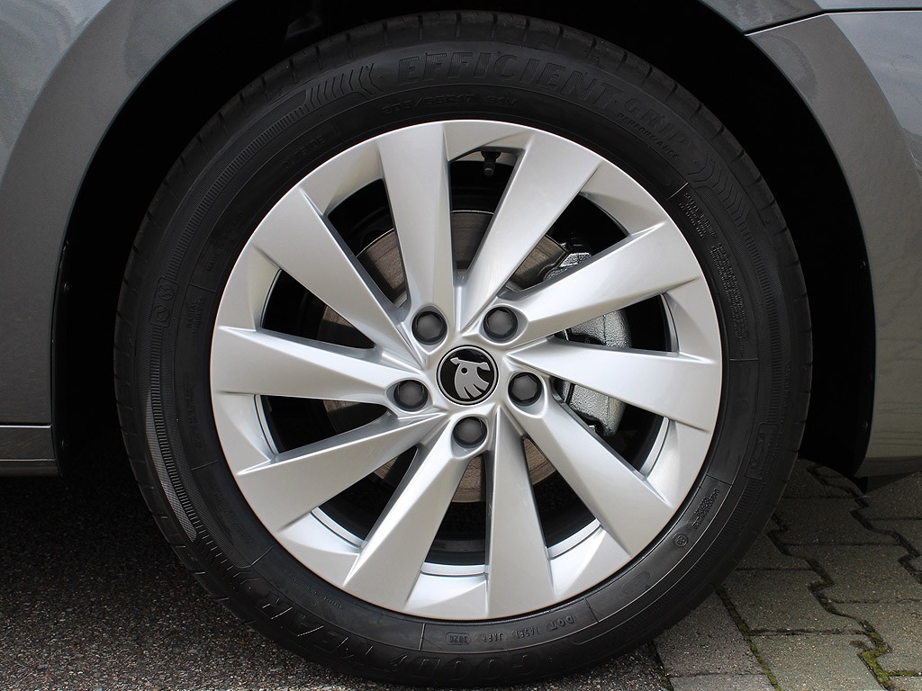 Škoda Octavia 1,5TSI m-HEV 110kW 7-stup. DSG Top Selection