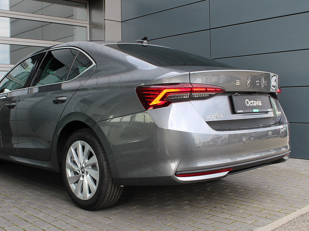 Škoda Octavia 1,5TSI m-HEV 110kW 7-stup. DSG Top Selection