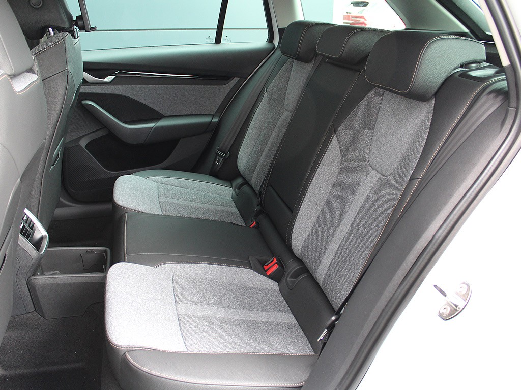 Škoda Octavia Combi 2,0TDI 110kW 7-stup. DSG Top Selection