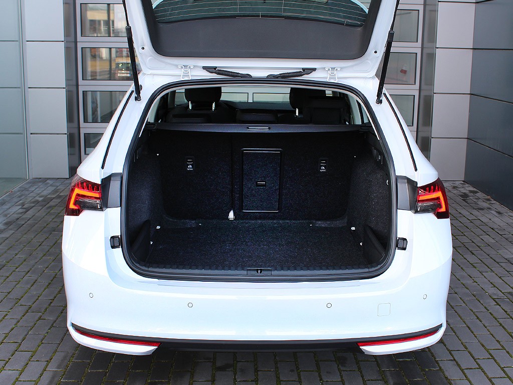 Škoda Octavia Combi 1,5TSI 110kW m-HEV 7-stup. DSG Selection