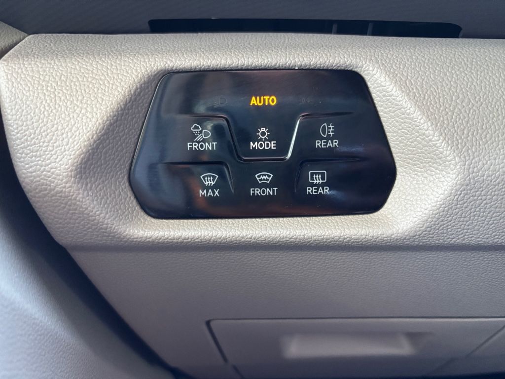 Volkswagen Multivan Akční Long Life 2,0 TSI / 150 kW DSG