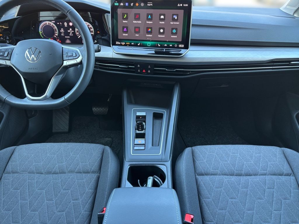 Volkswagen Golf 1,5 TSI / 150 kW eHybrid People DSG